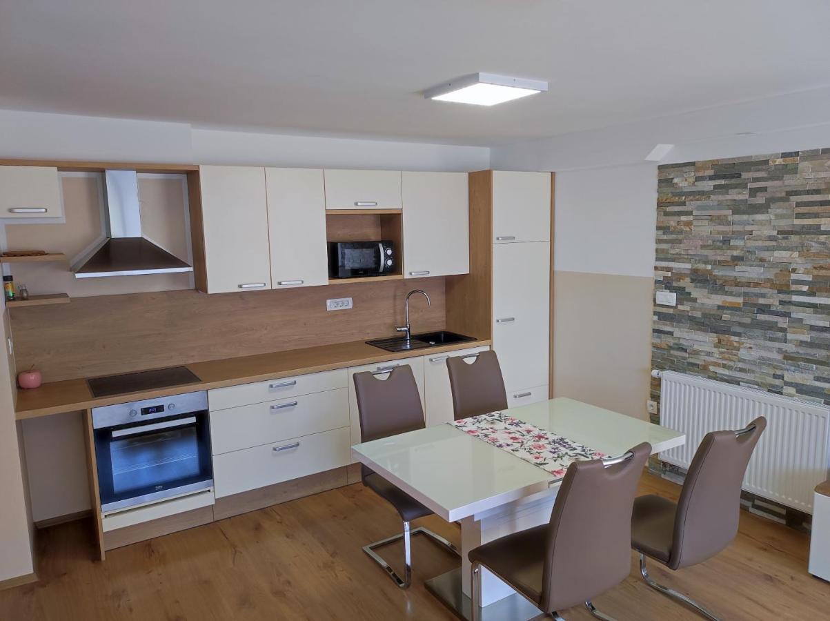 Appartamento Apartmaji Mojca *
