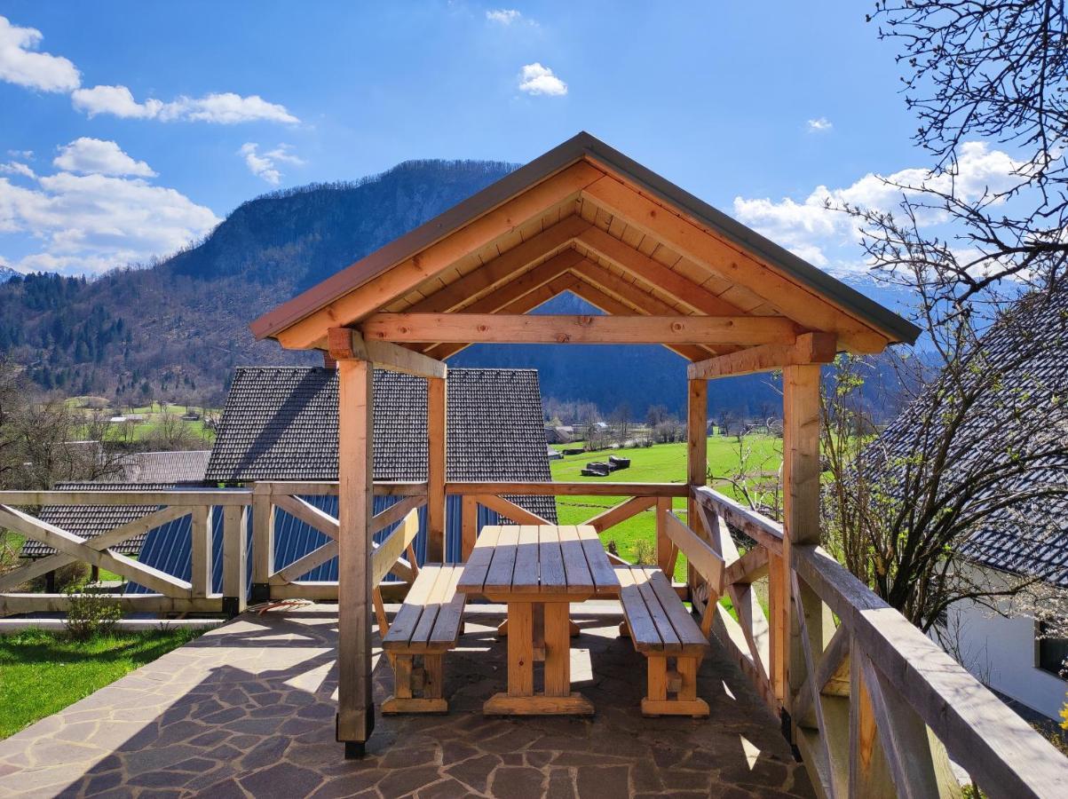 Apartmaji Mojca *
