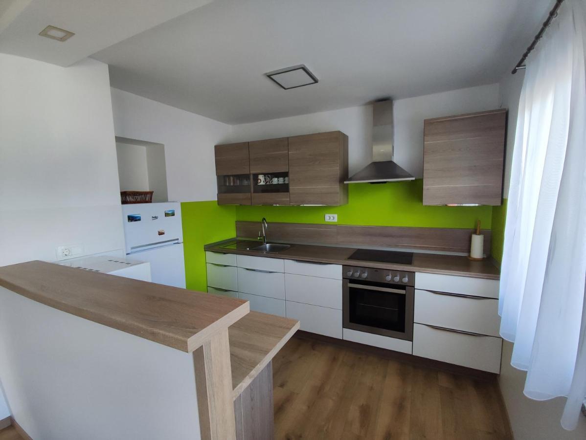 Apartmaji Mojca *