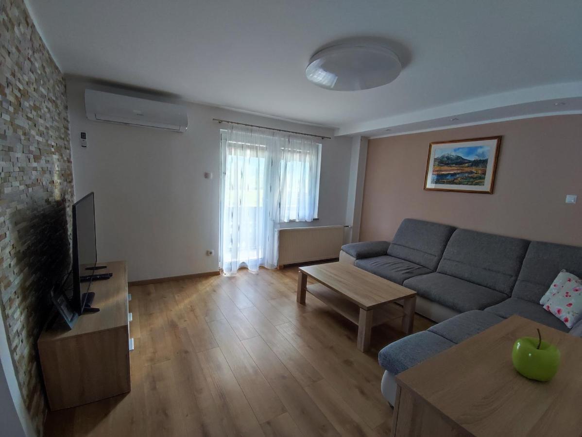 Apartmaji Mojca *