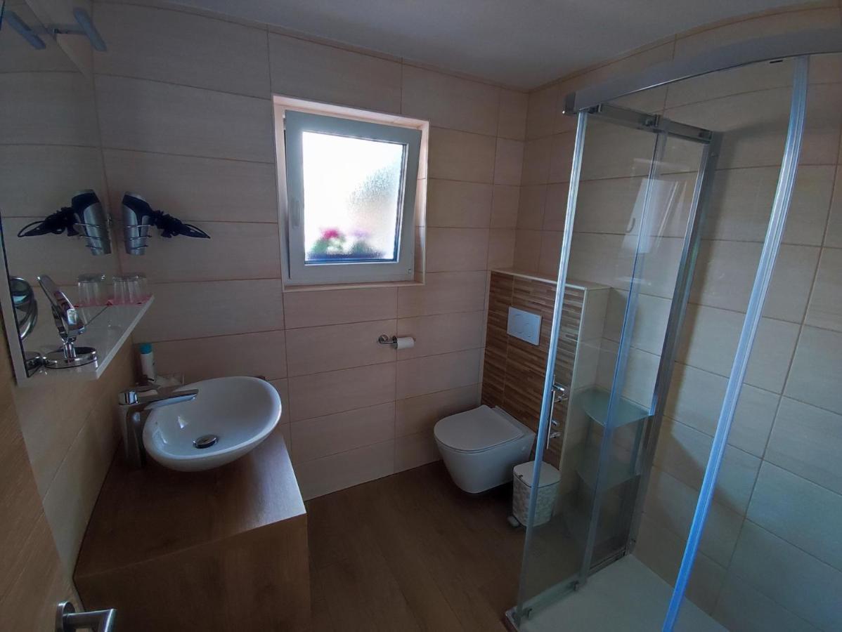Apartmaji Mojca Appartamento *